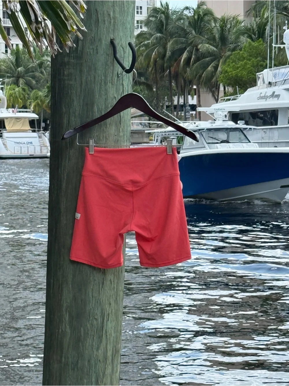 VUORI AllTheForm Bright Coral Matching Set Size Medium NWT Tank + Shorts $138